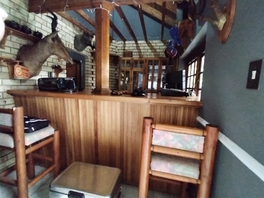 5 Bedroom Property for Sale in Safari Gardens North West